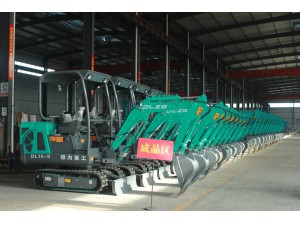 廠房成品挖掘機區(qū)域