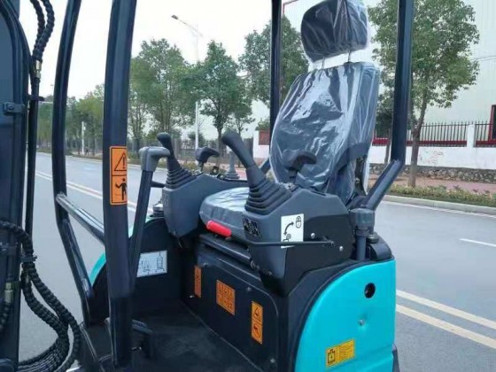 DL20U先導(dǎo)小型挖掘機--熱銷小型挖掘機